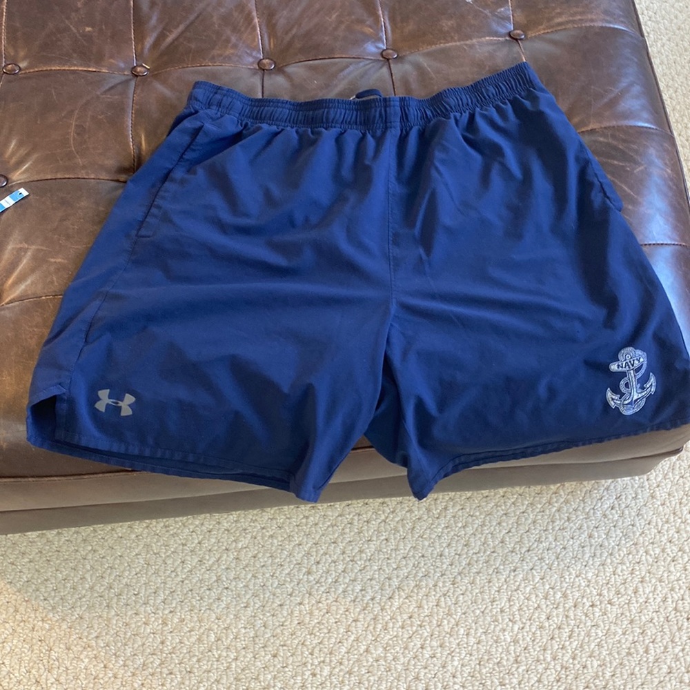 Under Armour Shorts - NAVY